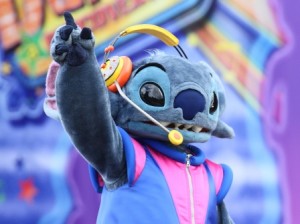 Image Copyright Disney, the disney-dj stitch is no more, so i took some liberty here...